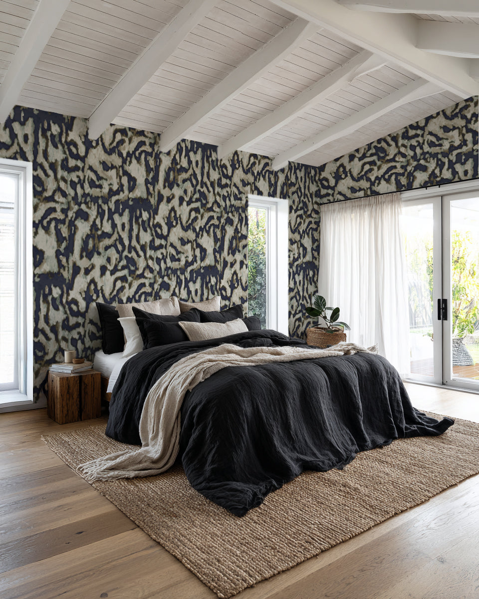Wallpaper vs Paint: How to Choose (And When to Use Both)