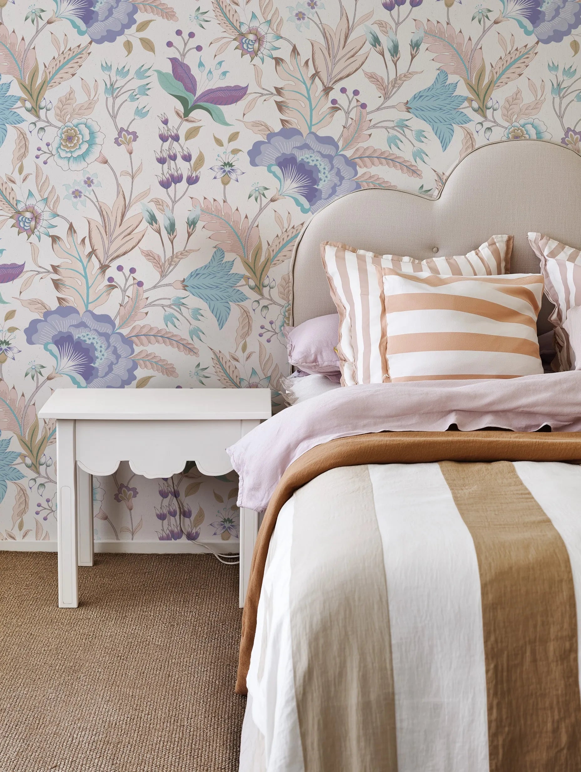 Boho Blooms Wallpaper | Sophia from Olive et Oriel where you can shop wallpaper and artworks online