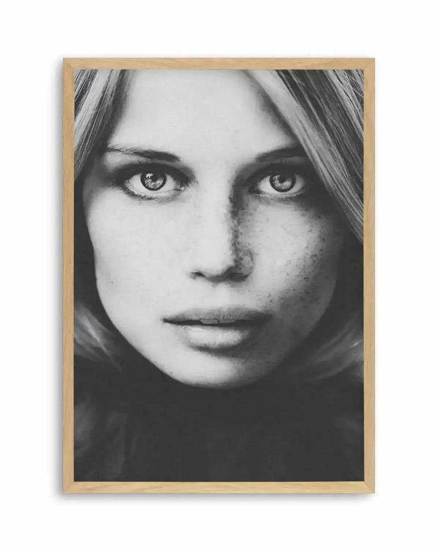 Le Regard Art Print from Olive et Oriel where you can shop wallpaper and artworks online
