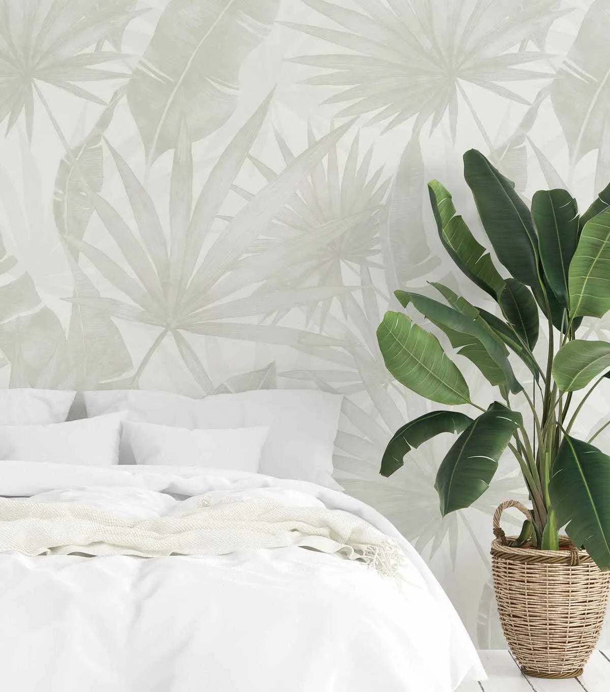 Noosa Palm in Soft Grey Wallpaper - Olive et Oriel