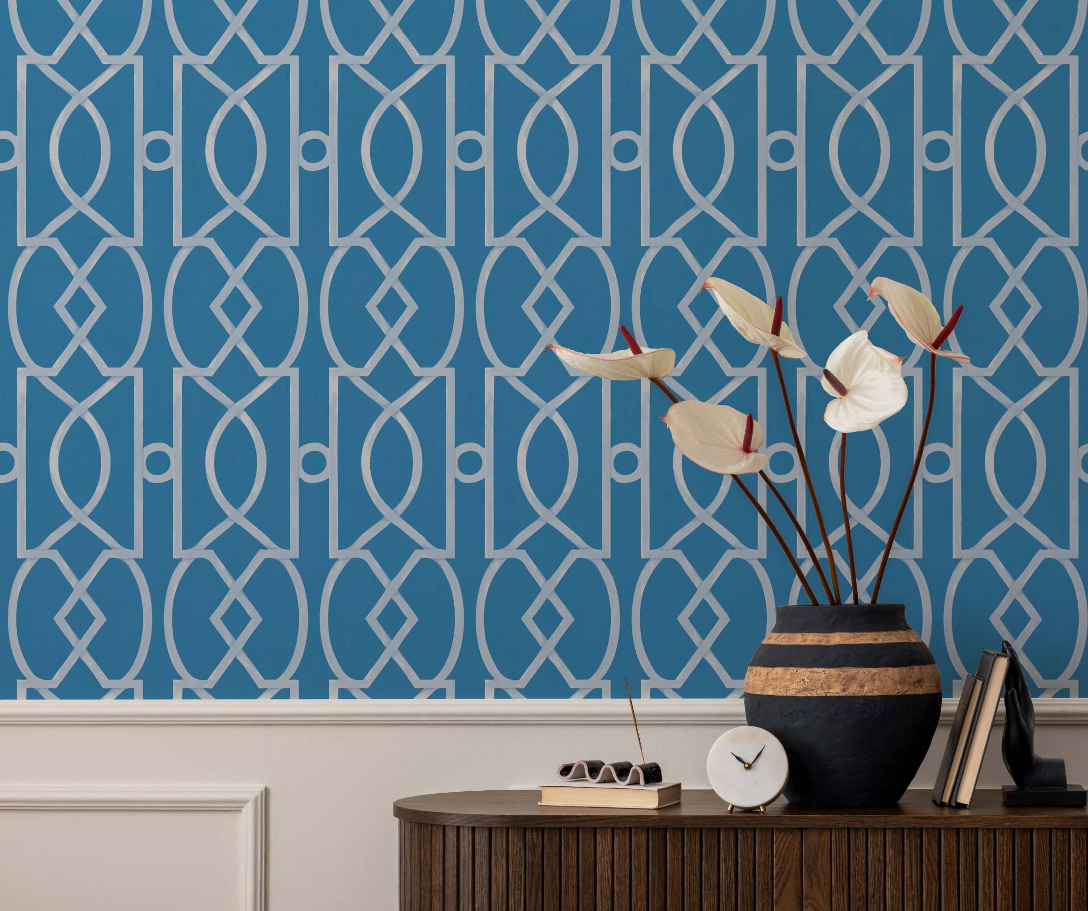 Trellis Luxe in Cerulean blue Wallpaper