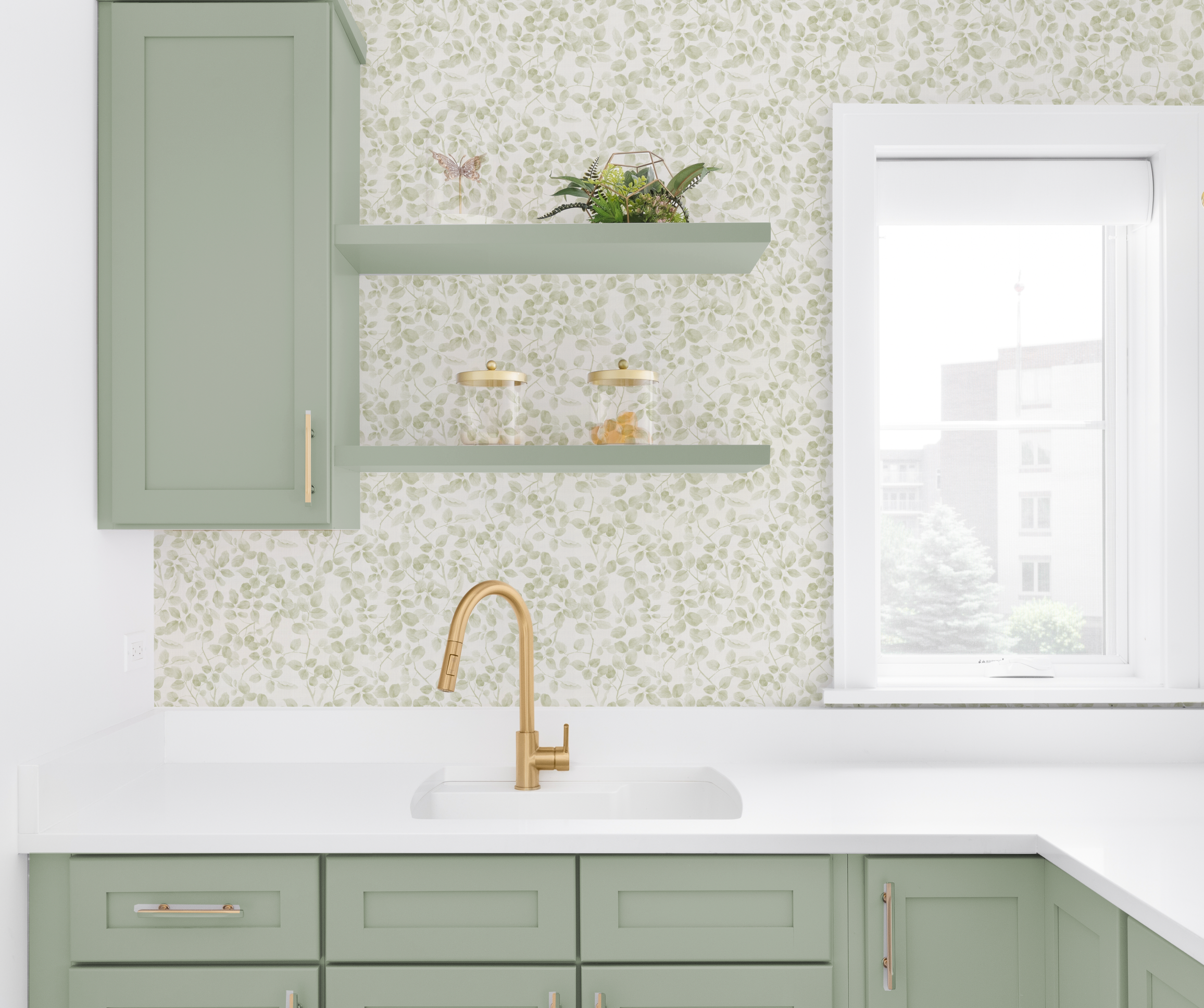 Leafy Country Foliage in Sage Green Wallpaper