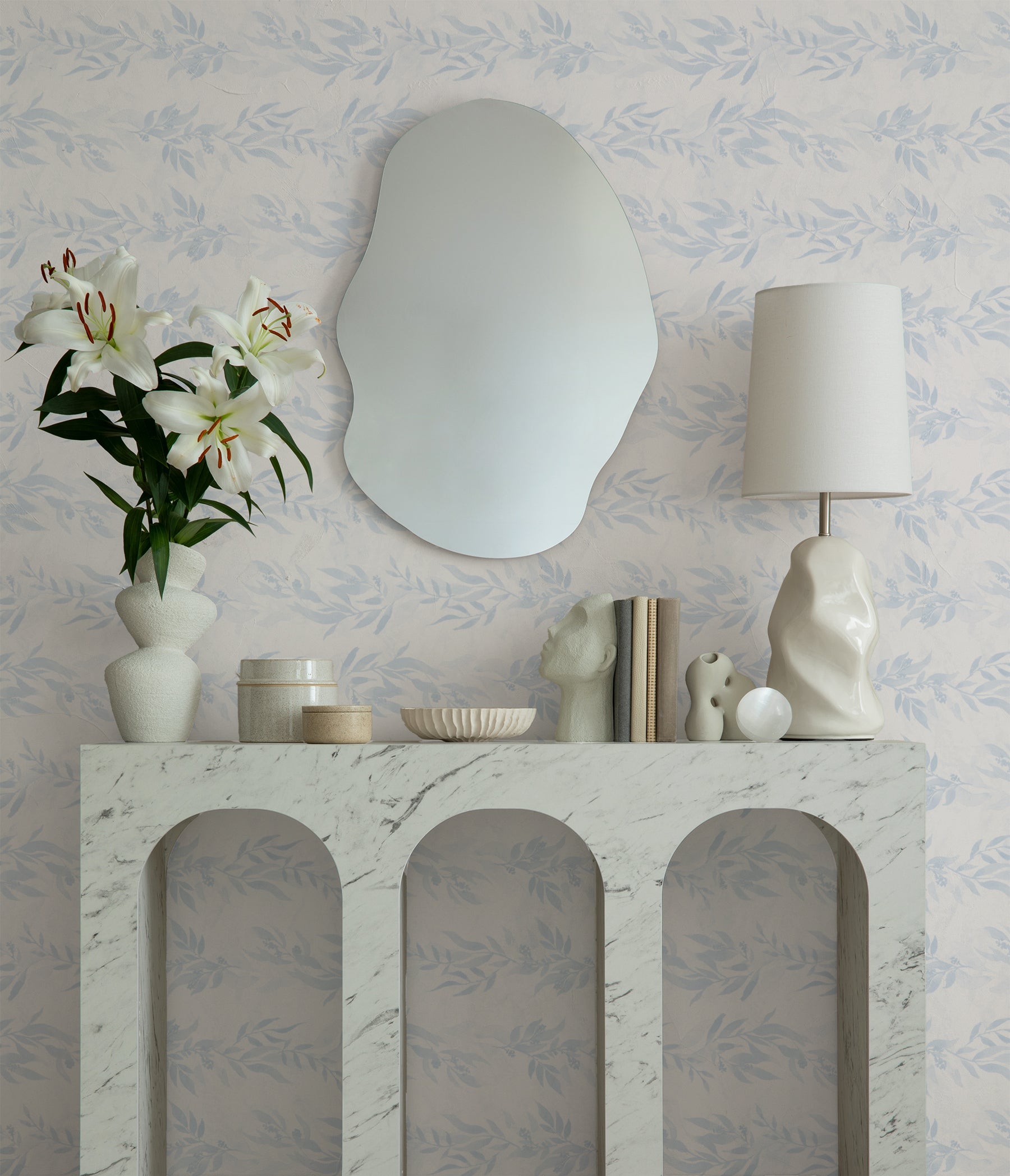 Luxe Leaves in Blue & White Wallpaper