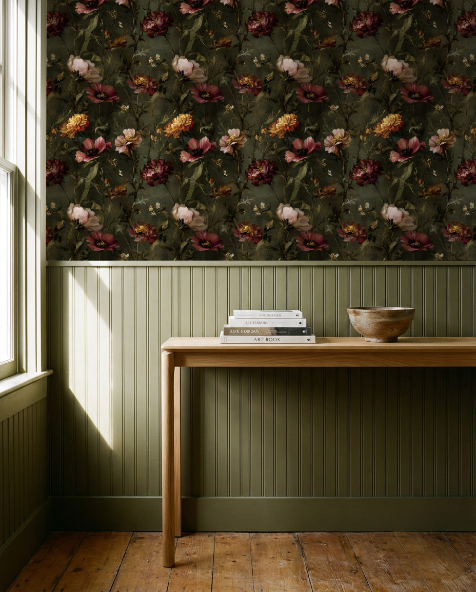 Vintage Meadow Bloom Wallpaper