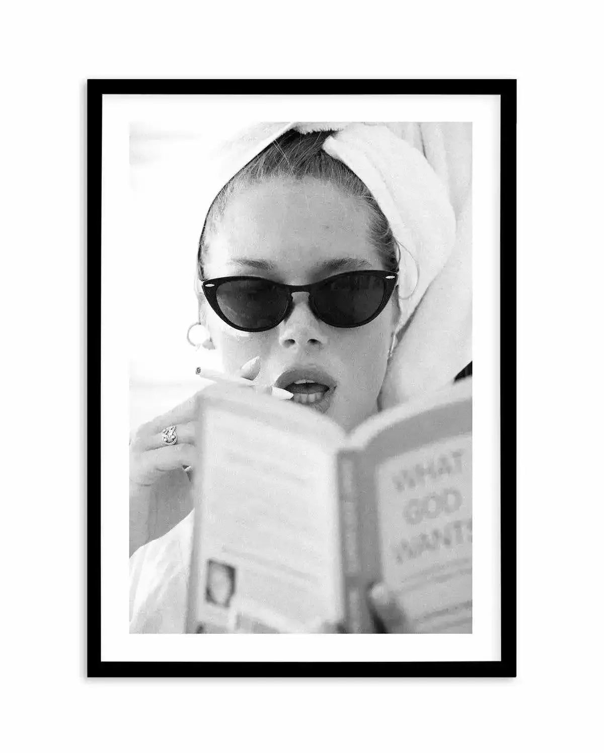 Easy Reading by Mario Stefanelli Art Print-PRINT-Olive et Oriel-Mario Stefanelli-A5 | 5.8" x 8.3" | 14.8 x 21cm-Black-With White Border-Buy-Australian-Art-Prints-Online-with-Olive-et-Oriel-Your-Artwork-Specialists-Austrailia-Decorate-With-Coastal-Photo-Wall-Art-Prints-From-Our-Beach-House-Artwork-Collection-Fine-Poster-and-Framed-Artwork