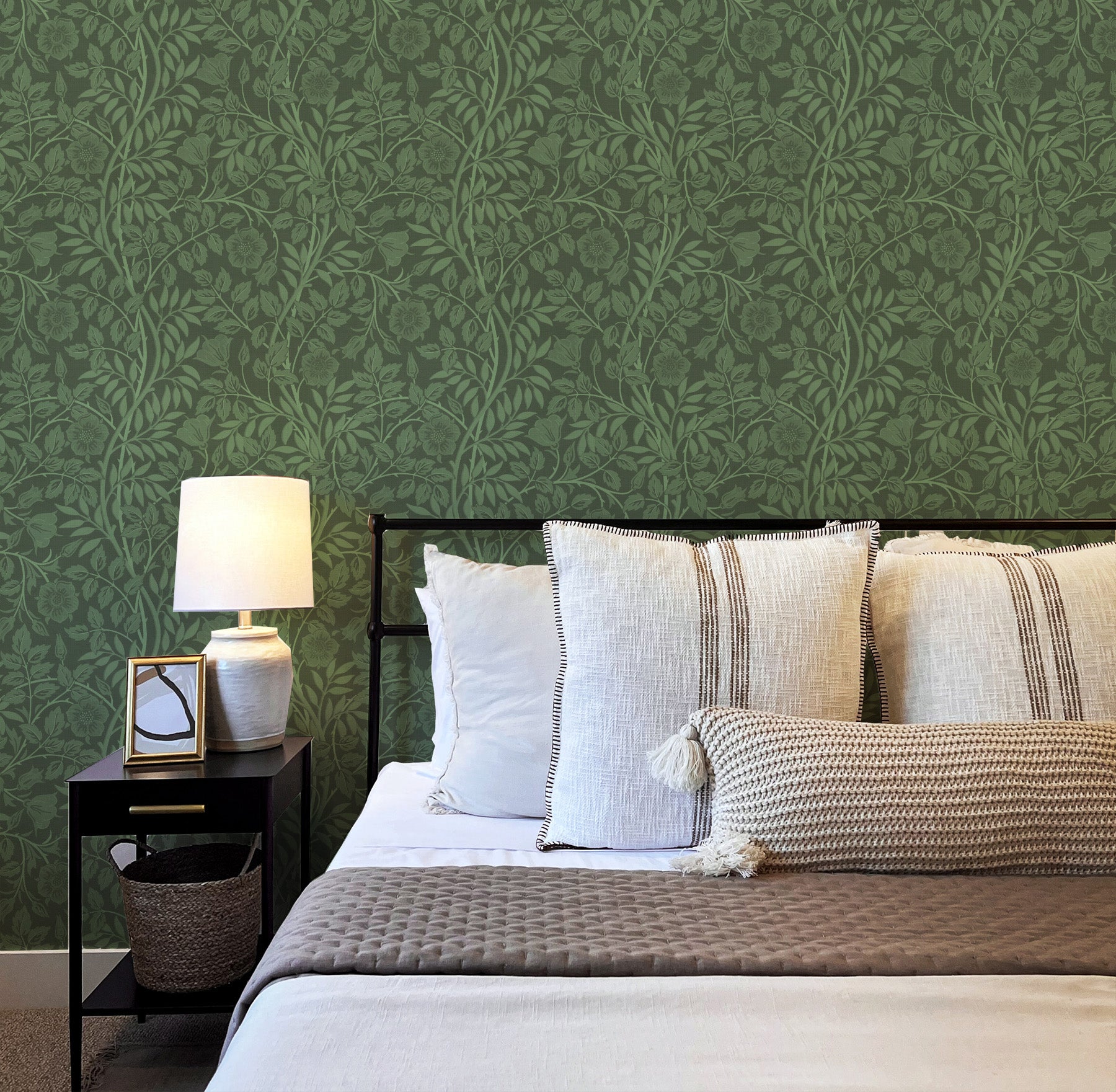 Floral Vines Luxe Dark Green Wallpaper