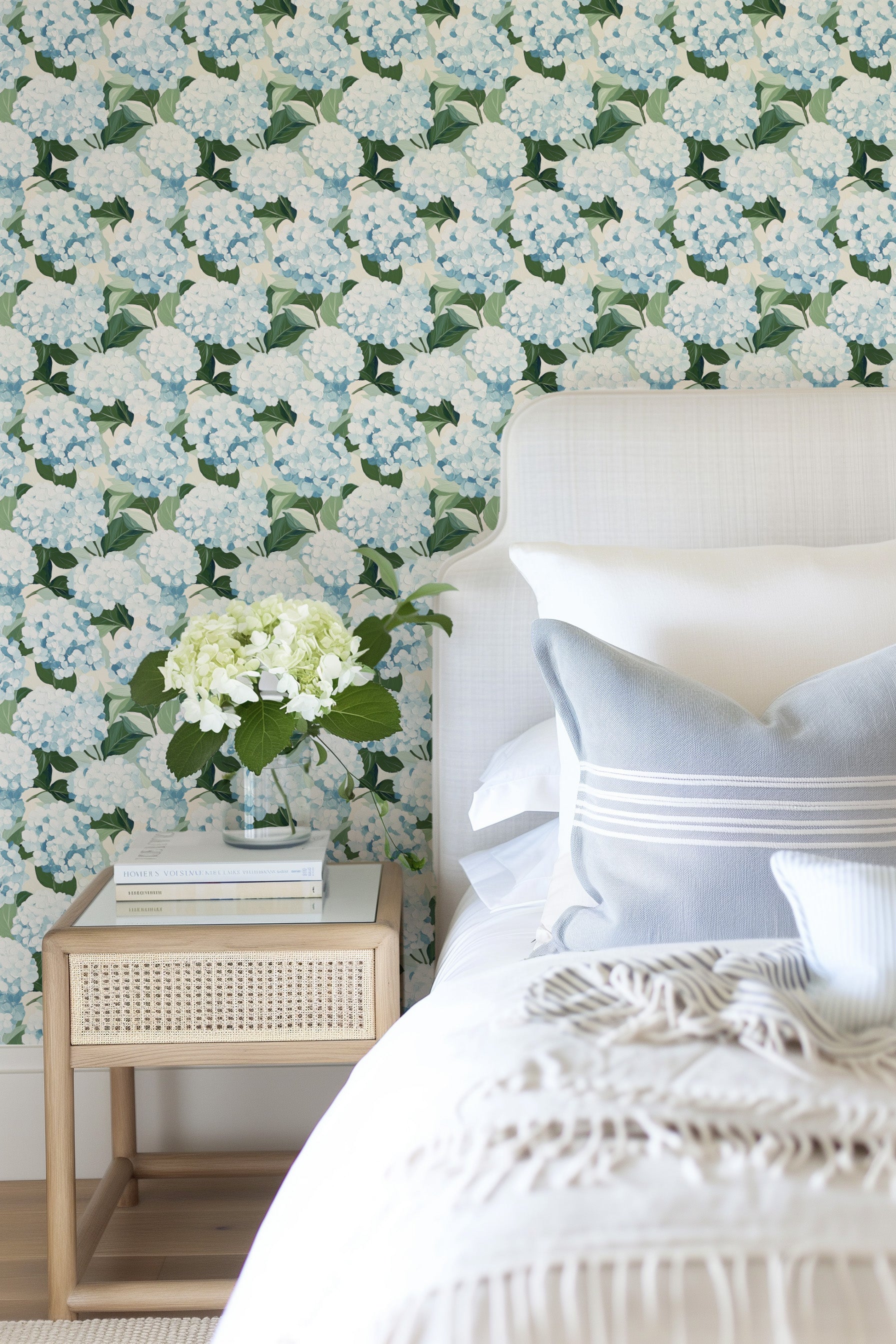 Painterly Hydrangeas in Hamptons Blue Wallpaper