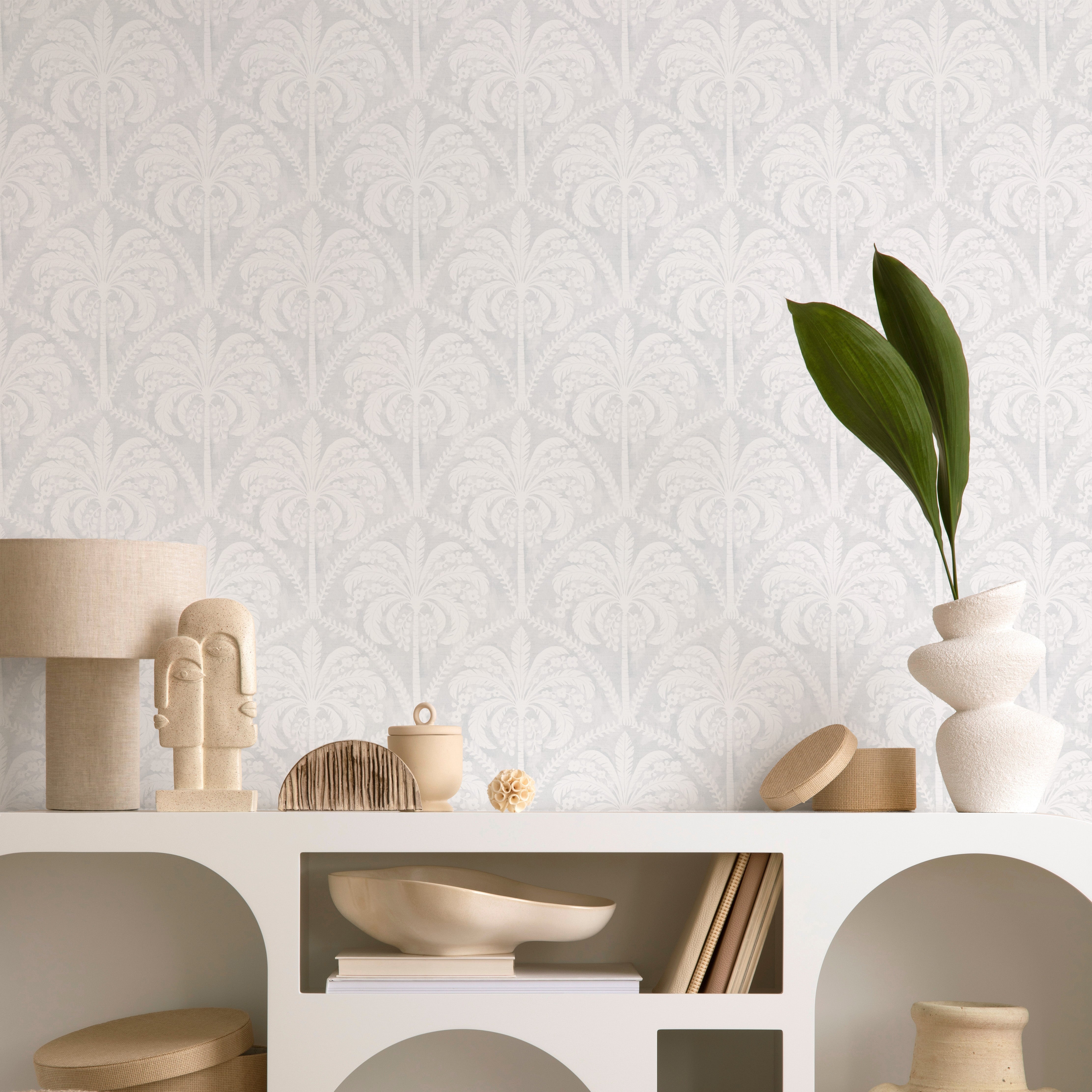 Priano Palms in Light Grey Wallpaper